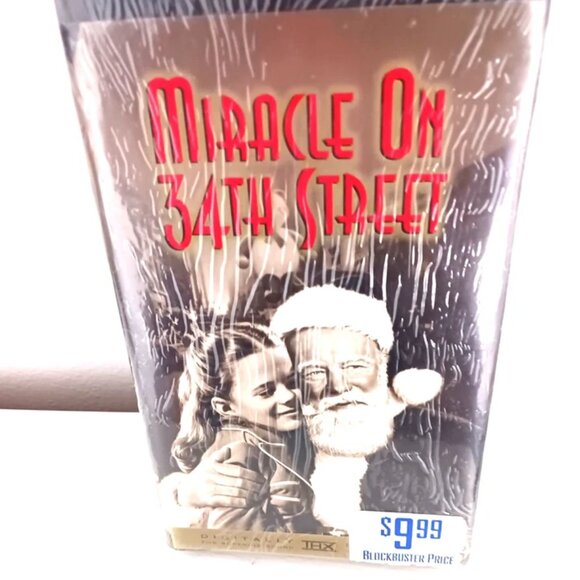 Miracle on 34th Street VHS  Tape - New + Sealed - Picture 2 of 3